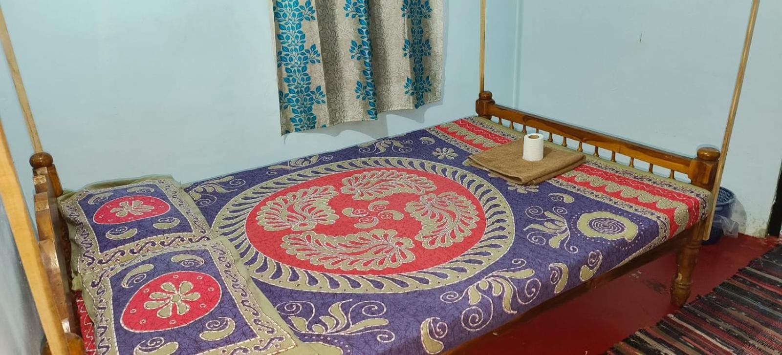 Hotel The Blues Alappuzha Habitación foto