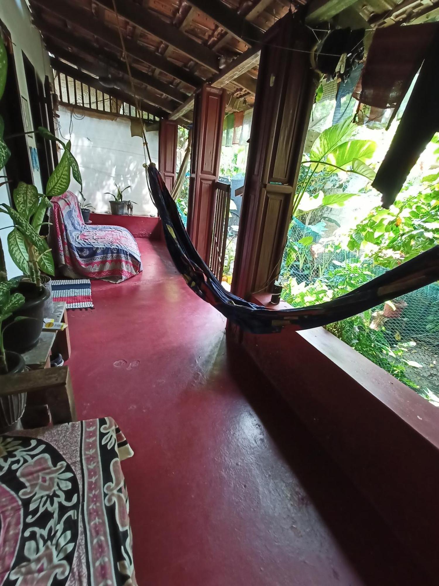 Hotel The Blues Alappuzha Exterior foto
